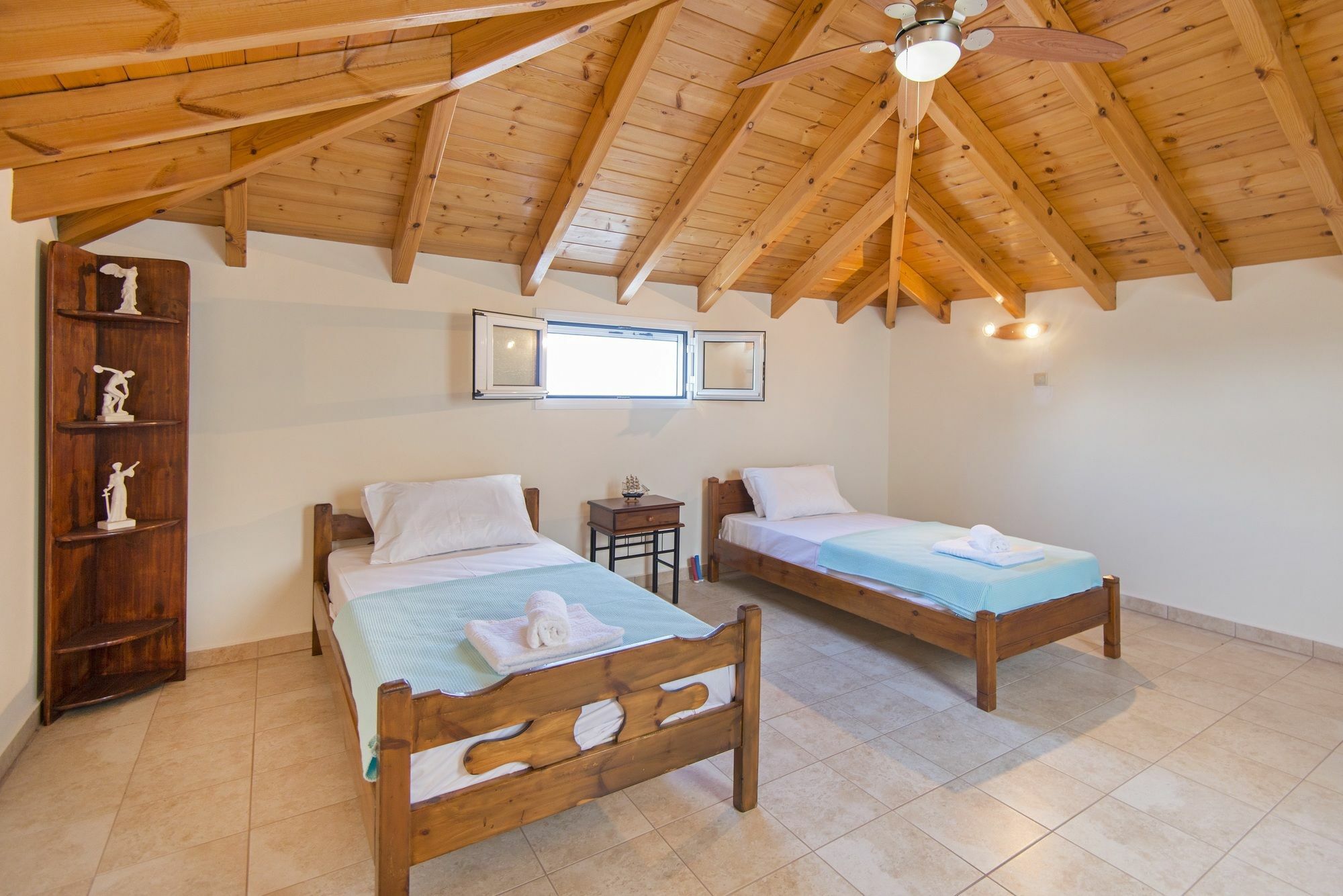 Apartment Blue Pearl Gennadi Lachania